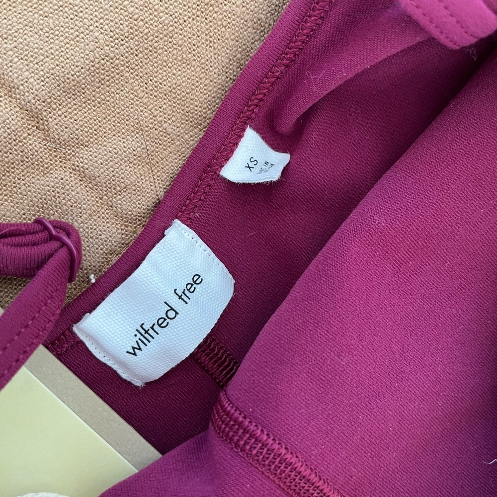 Aritzia/Lululemon Athleisure bundle flare leggings - Picture 14 of 14